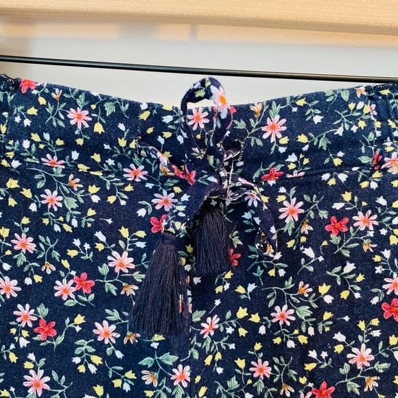 Jolt Linen Blend Floral Shorts - Picture 2 of 4